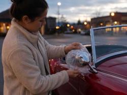 Always Place a Bag on Your Car Mirror When Travelling Alone, Here is why